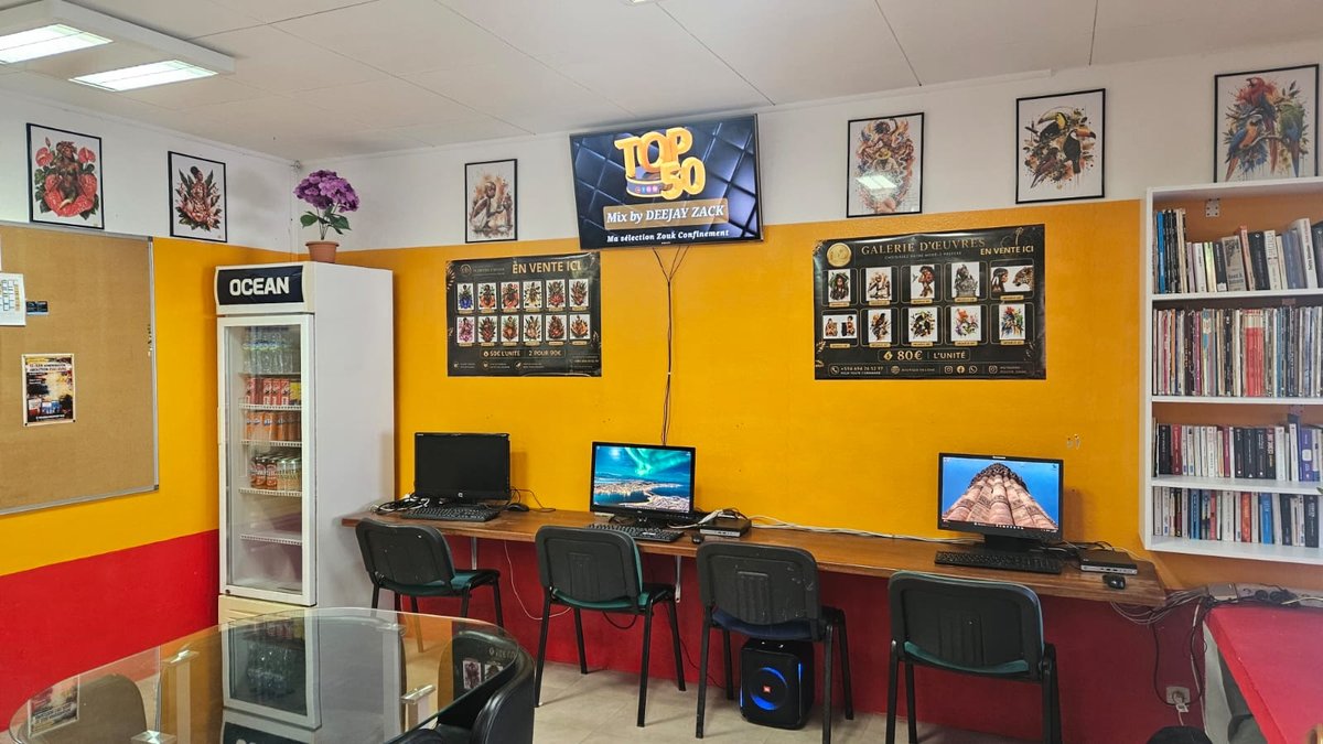 Cyber-café en boutique
